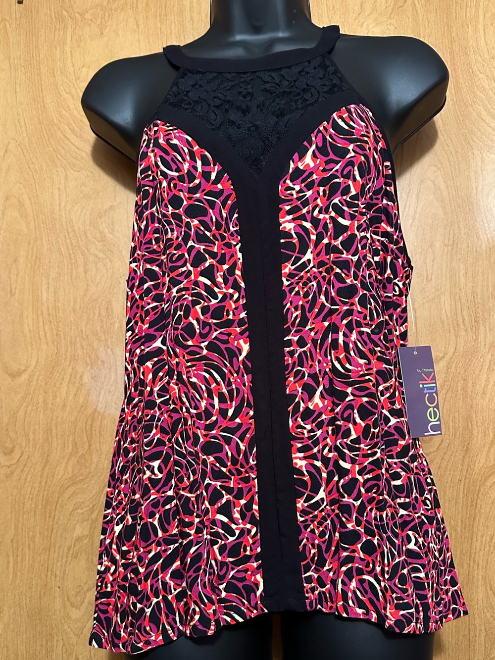 NWT Hectik size medium Lace Halter Tank Top
